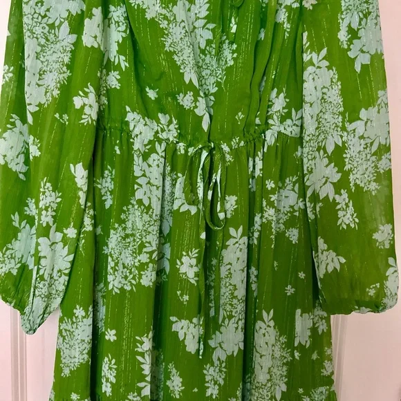 Sugarlips Kelly Green Floral Split Frilled Tie Neck Tiered Long Sleeve Dress - Picture 10 of 16